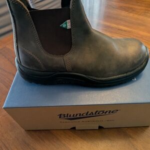 Blundstone Men's Brown Leather Boots. New Never Worn